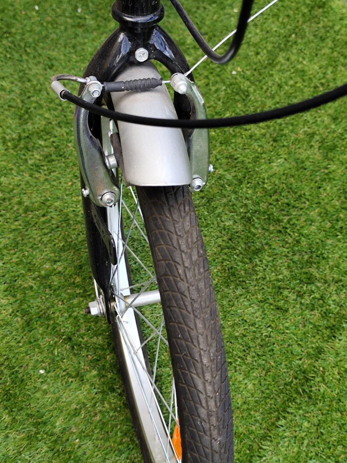 Bicycles4U folding bike .  Shimano 6 gears. See description