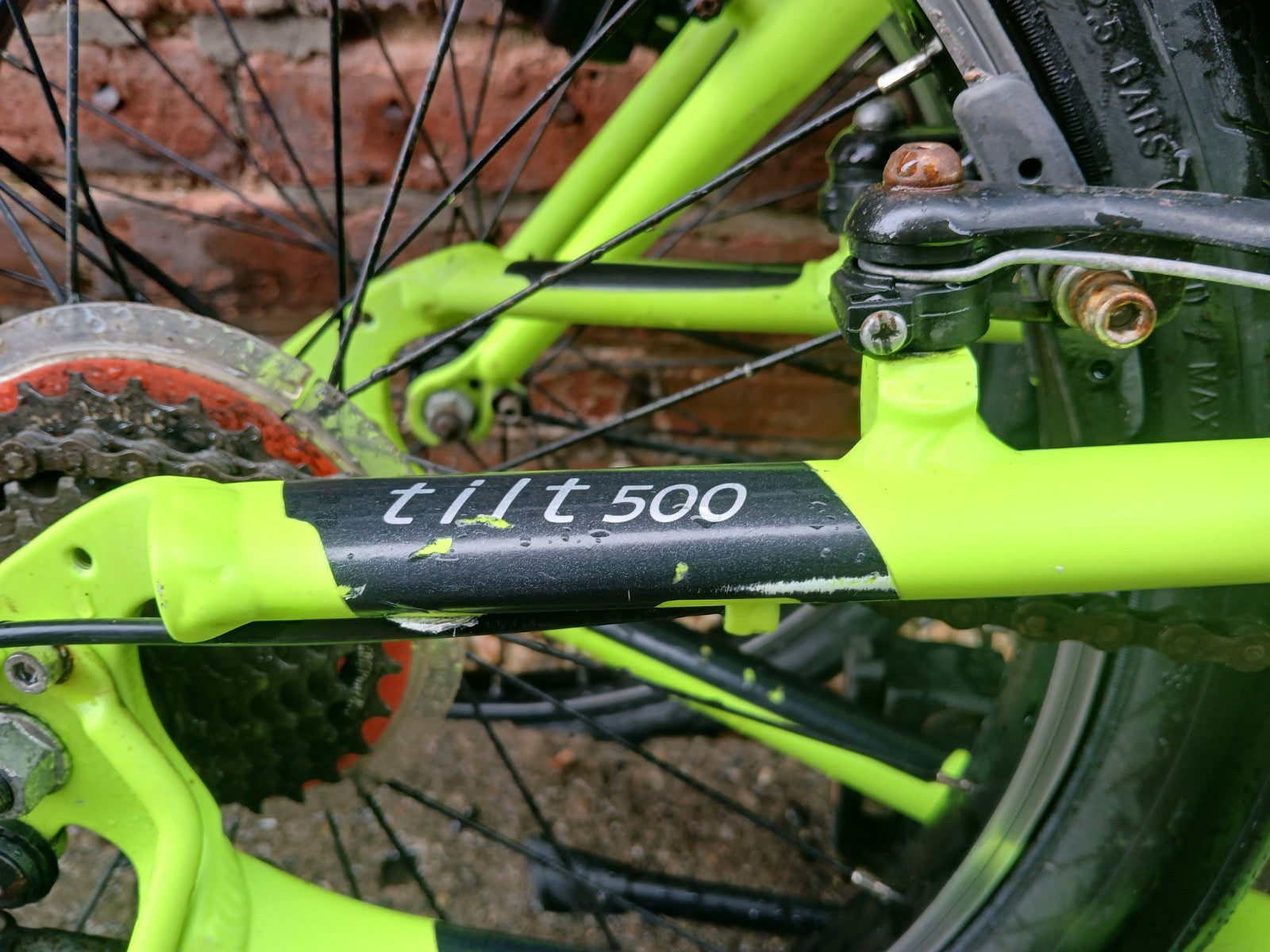 B Twin Tilt 500 Folding Bike 20 Inch Wheels 7 Speed