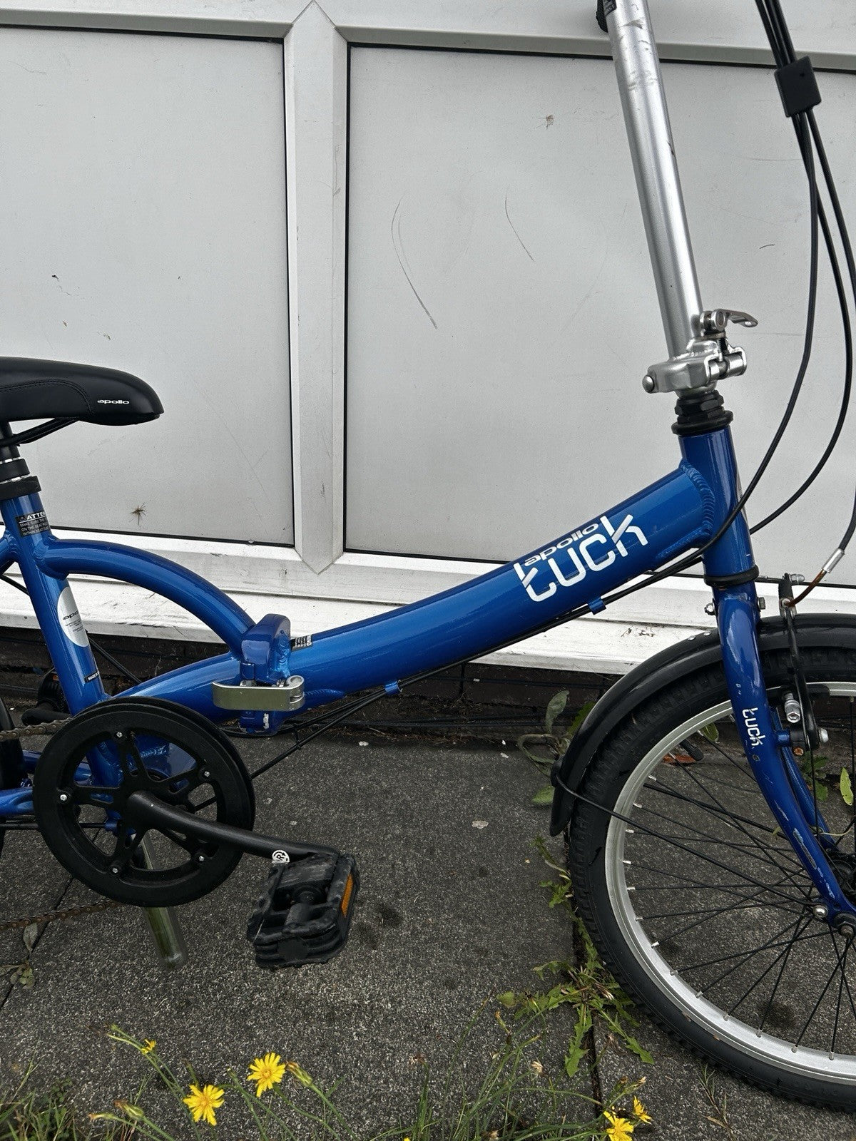 Apollo Luch Folding Bike 20 in Blue Aluminium V-Brake Mudguards Rear Light