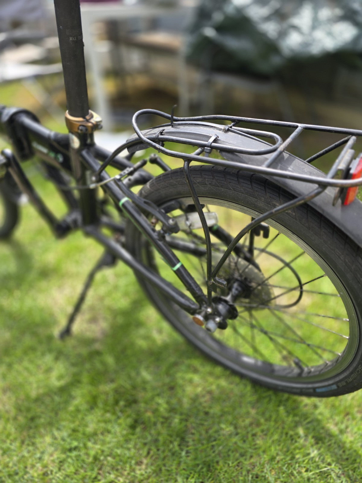 DAHON Vitesse D8 Folding bike, 8 Speed,Black,Rideable, need some minor repairs