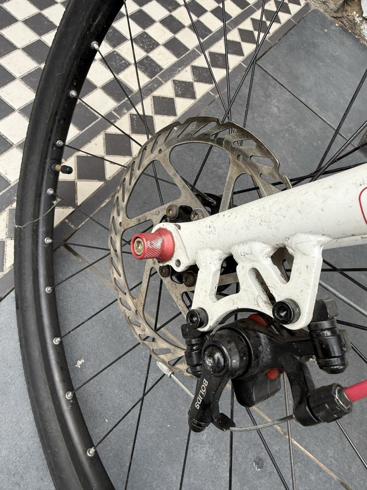 Dahon Cadenza P18 Folding Hybrid Bike Medium, 26-inch Wheels, Disc Brakes