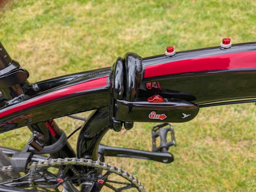 Tern Verge P9 Red & Black 9 Speed Folding Bike in Excellent Condition One Owner