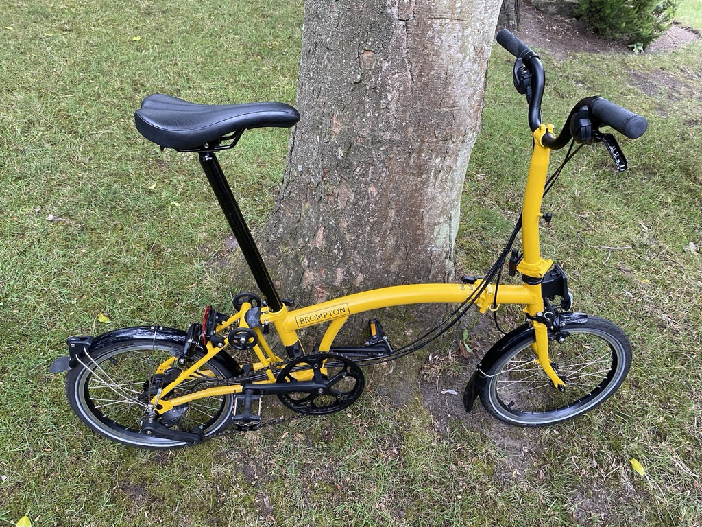 Brompton bike C-line 12-speed 2025 mid bar In bumblebee yellow