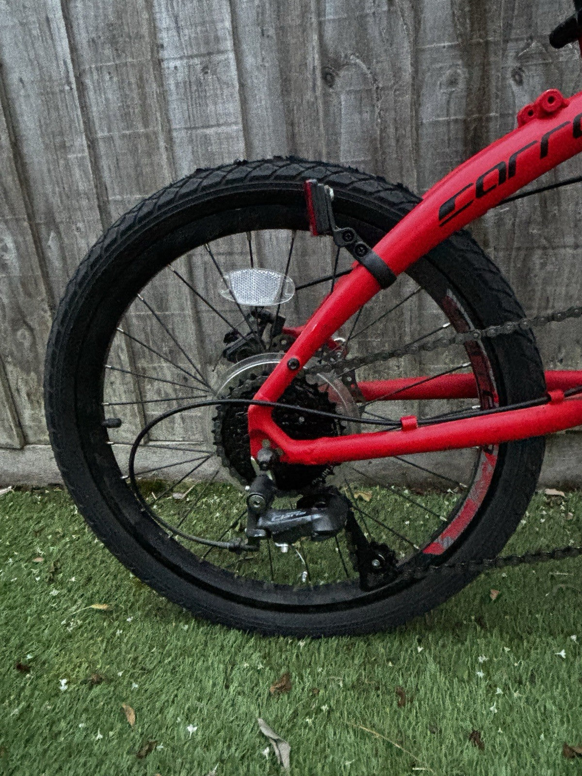 Carrera Intercity Disc 1 Folding Bike 20" Wheels, 8-Speed Shimano