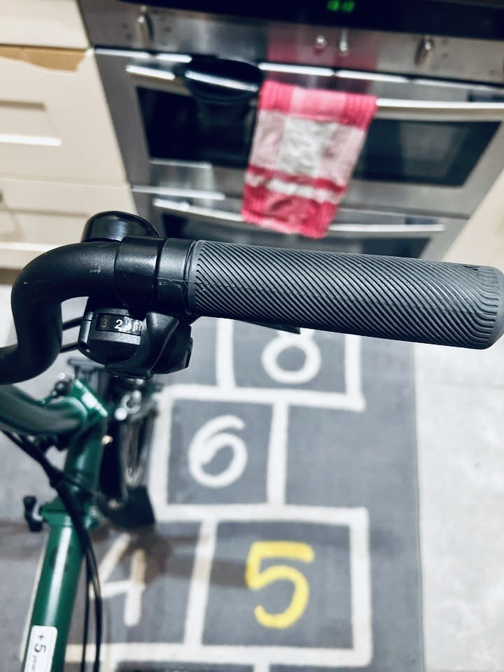 Brompton Bike 6-Speed Explore, Racing Green Mid Handlebar
