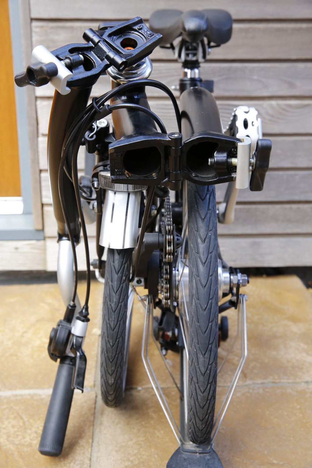 Brompton M6L 2018 Black 6-Speed Folding Bike – Very Light Use, Under 10 Miles