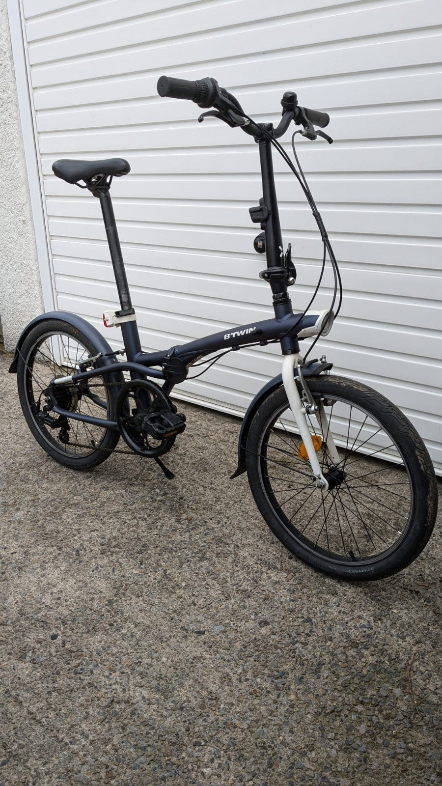 B'Twin Tilt 500 Folding bicycle
