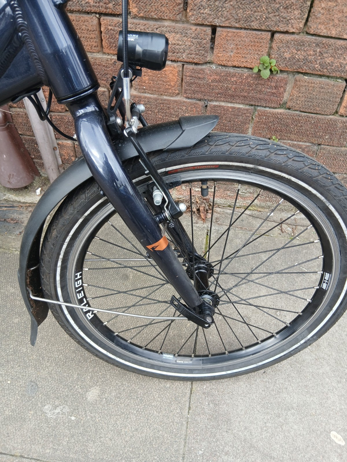 Raleigh Stow-E-Way Folding 7-Speed 20" Wheel Alloy E--Bike Dark Blue (Scratched)