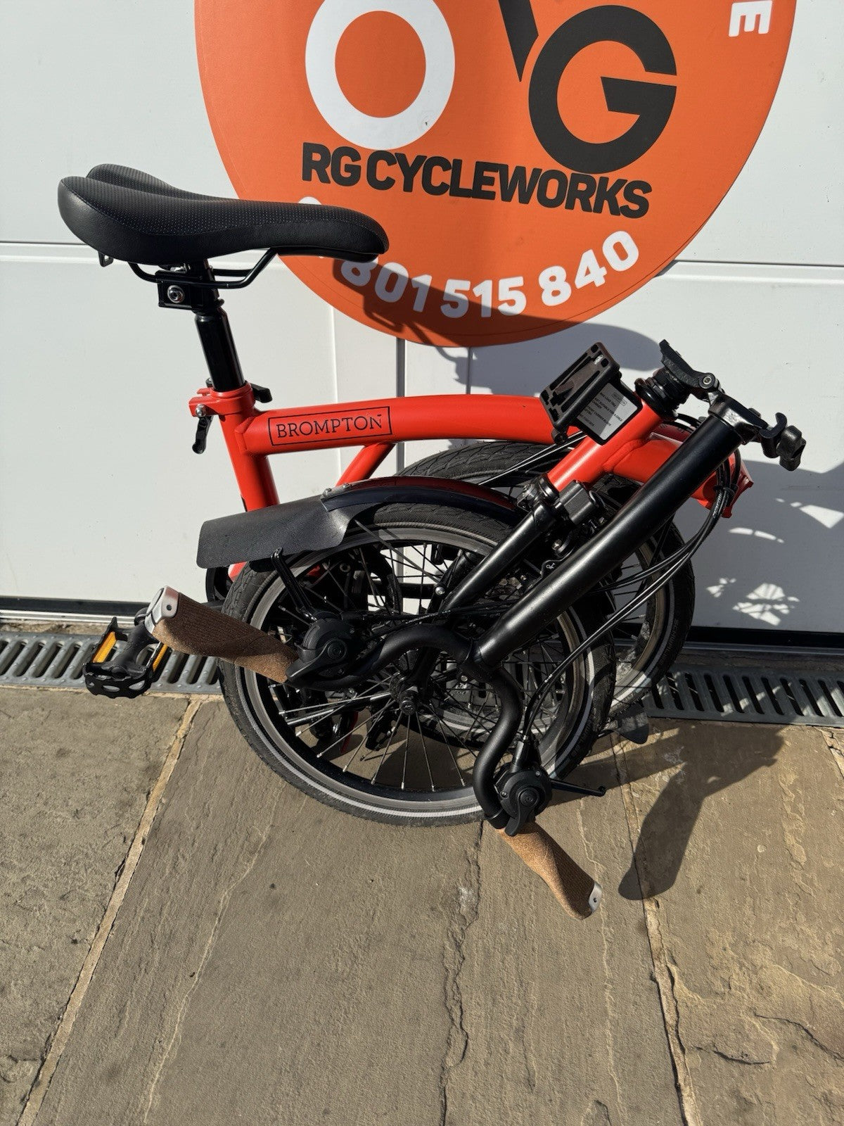 Brompton 2023 C Line Orange 6 speed Excellent condition