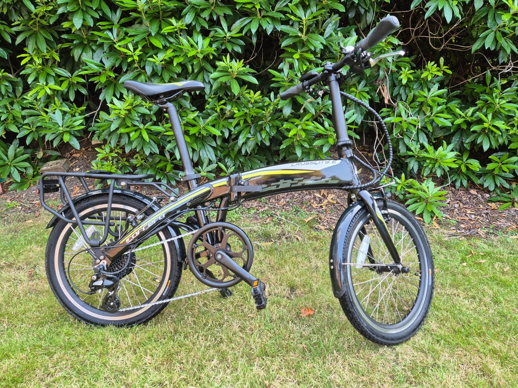 Fully Folding E Bike. 20" Aluminium Wheels. Halfords Carrera Cross City