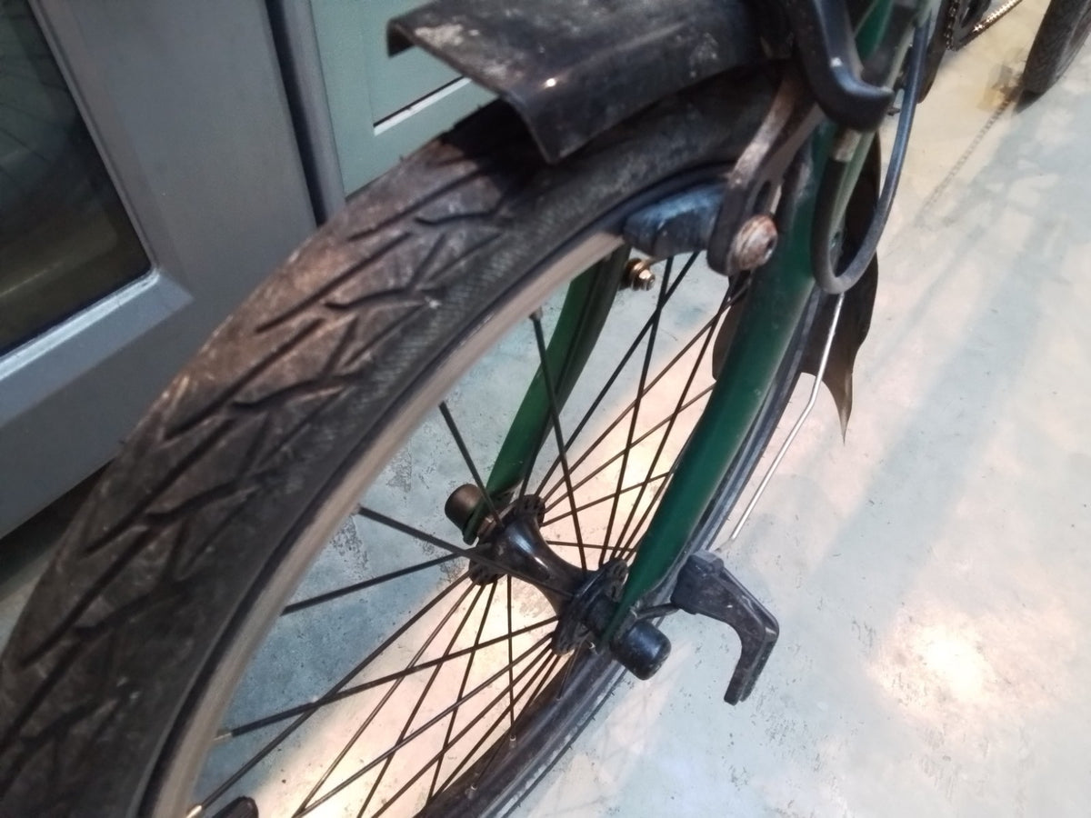 Brompton M6R Folding Bike 6-Speed - Green, w/ Mudguards and Rack - GC