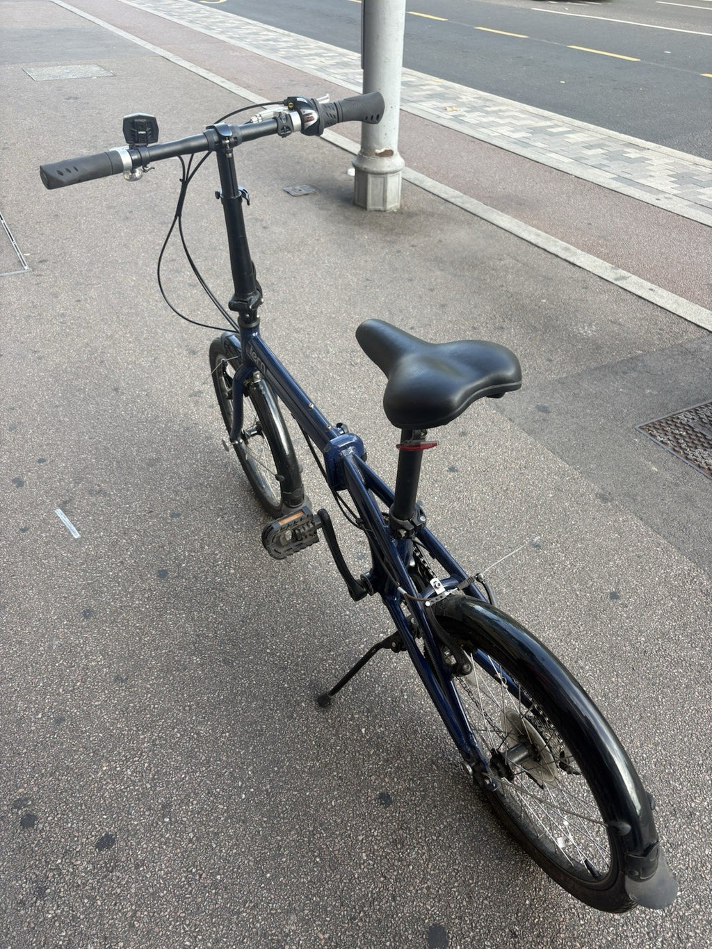 Tern Link B7 Folding Bike – Midnight Blue – 20” Wheels – Very Low Use