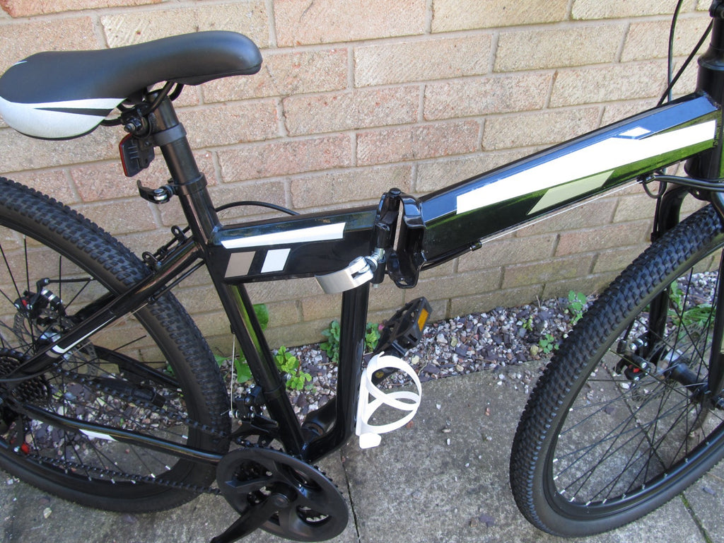 BIKE MOUNTAIN 26"  WHEELS BI FOLD UNISEX-EXCELLENT CONDITION