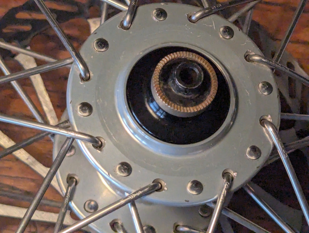 Brompton kinetics disc fork and wheel, Hope hub