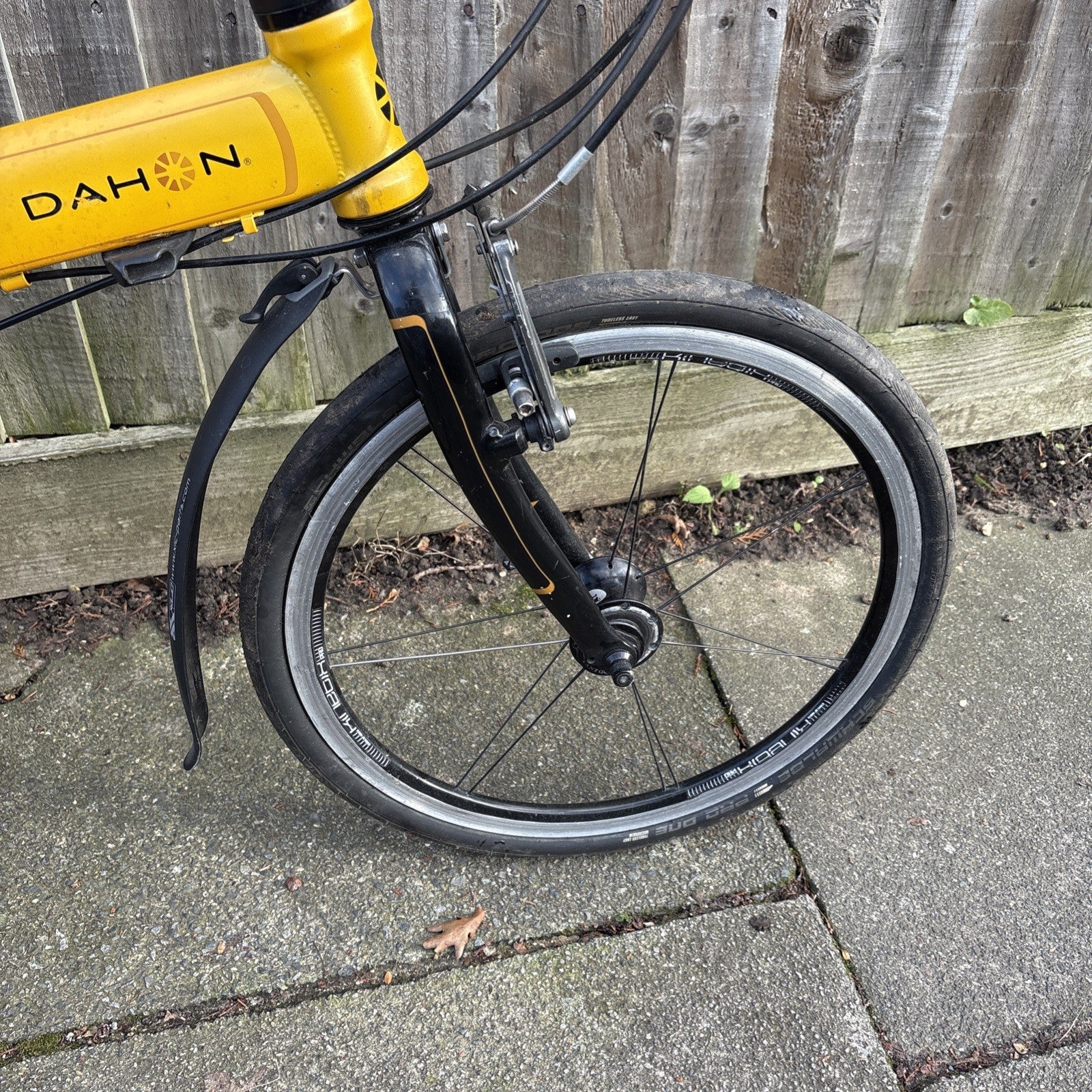 Dahon Speed Pro -7 Speed Folding Bike In Yellow