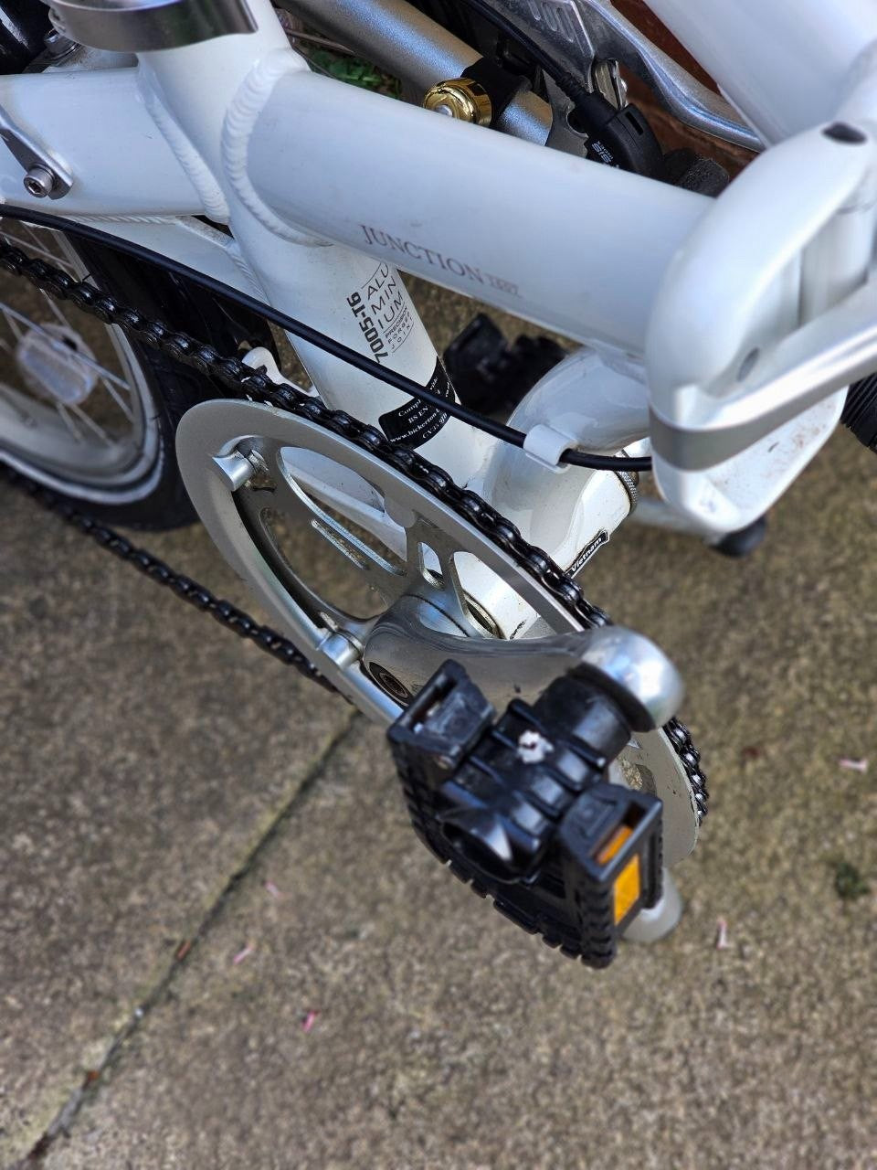 Bickerton Junction 1607 Foldable Bike White 20 Inch Wheels perfect condition