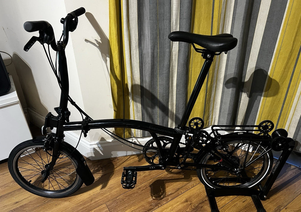 Brompton 6-Speed Black edition with panier rack and roller wheels