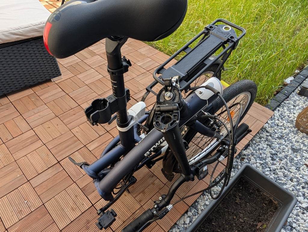 Decathlon B'TWIN Tilt 500 Folding Bike – Blue – Excellent Condition
