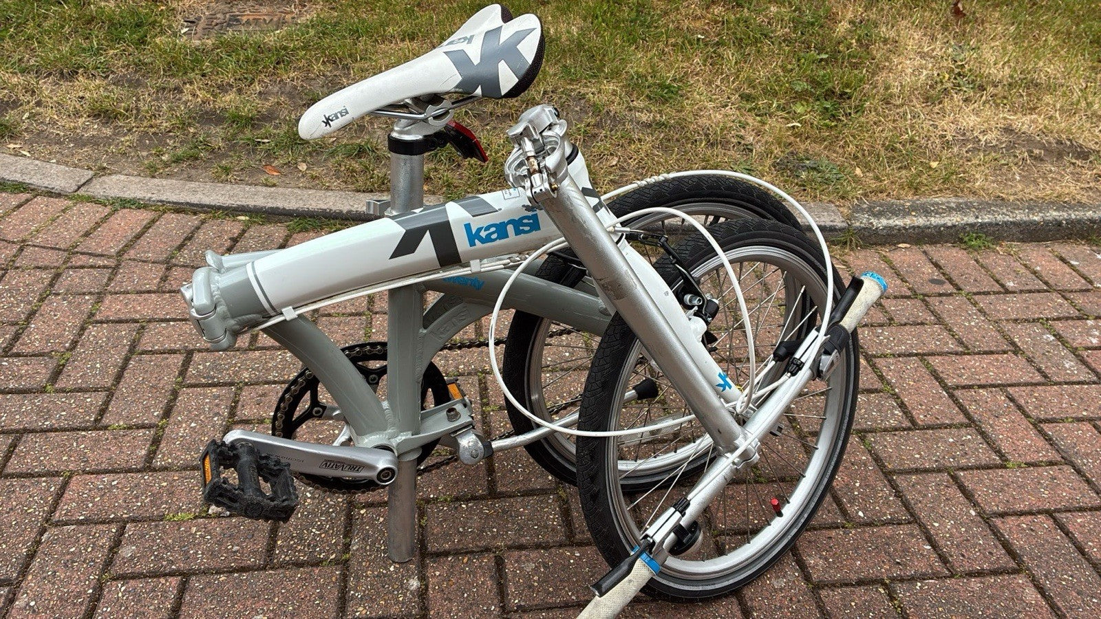 Kansi 9Twenty Folding Bike 20" 3-Speed White/Grey — Excellent Condition