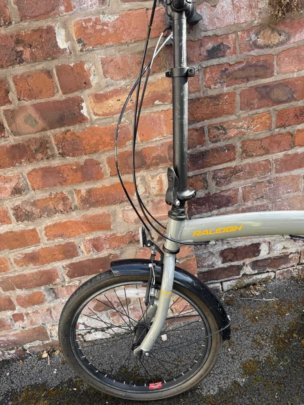 Raleigh Evo Two 20in Folding Bike Rim Brake Rear Rack MISSING PEDAL