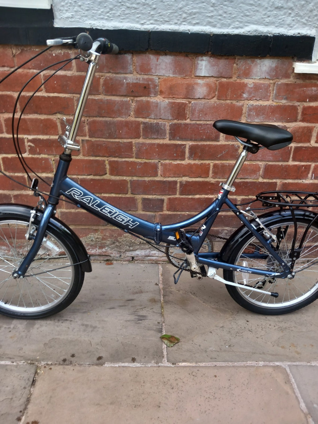 Raleigh Swift Folding Bike 6 Gears Excellent Condition