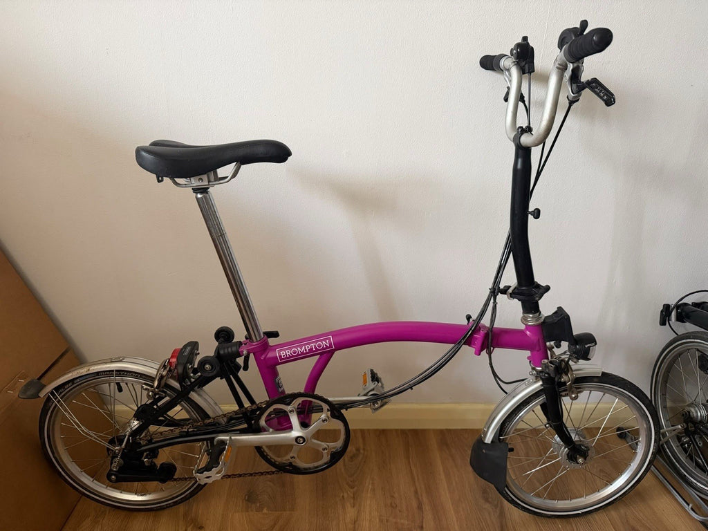 Brompton C Line H6L (6 Speed) folding bicycle - Berry (EXCELLENT CONDITION)