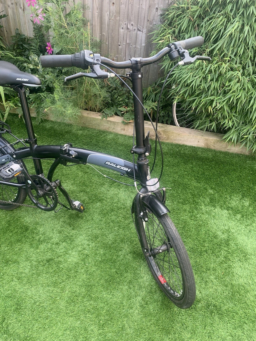 Raleigh Stowaway 20 inch folding bike