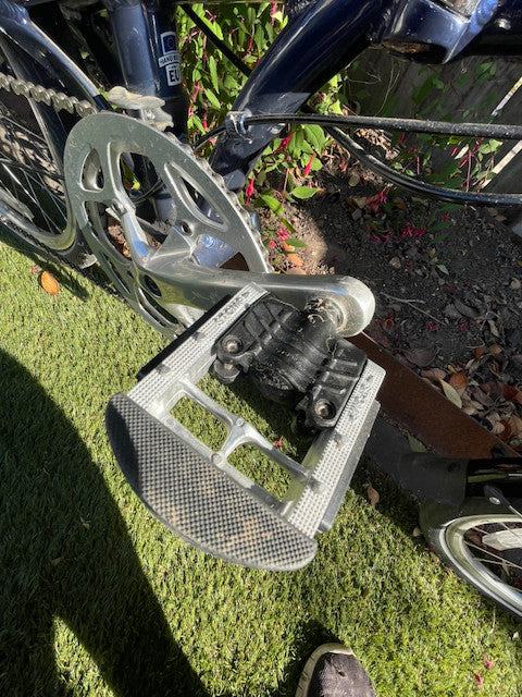 Dahon Mu P8 Folding Bike Navy Blue - Near-Mint Condition + Altura Bag