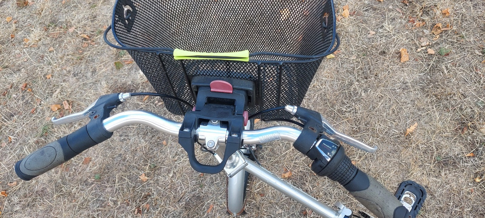 Folding Apollo Transition 20inch 6 speed bicycle