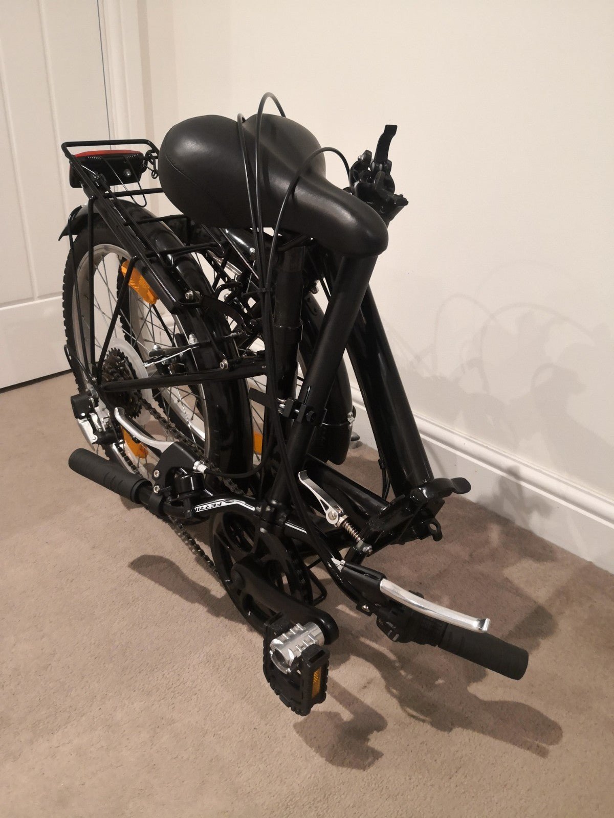Bike Sport 20 inch folding bike, Shimano 6 Speed, Black in excellent condition