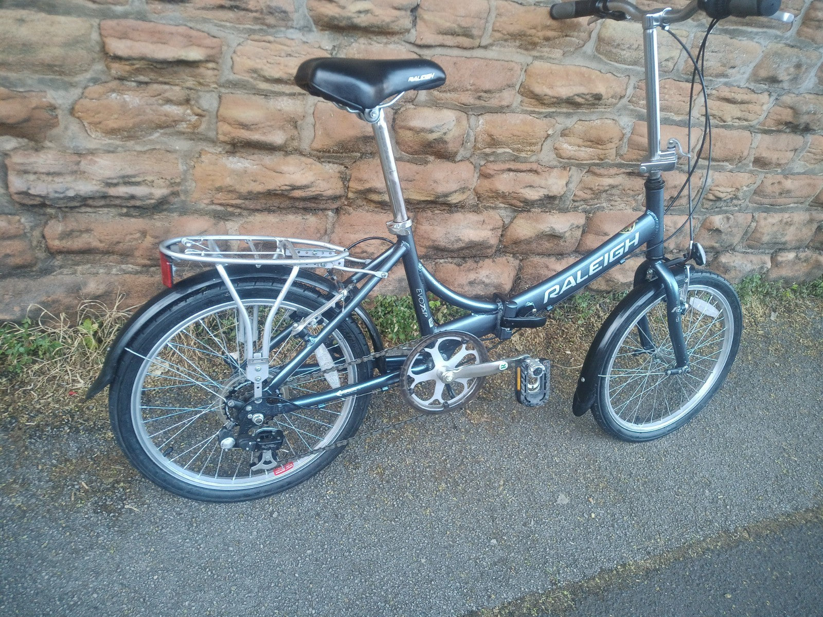 Raleigh Airlite 7 speed folding bike