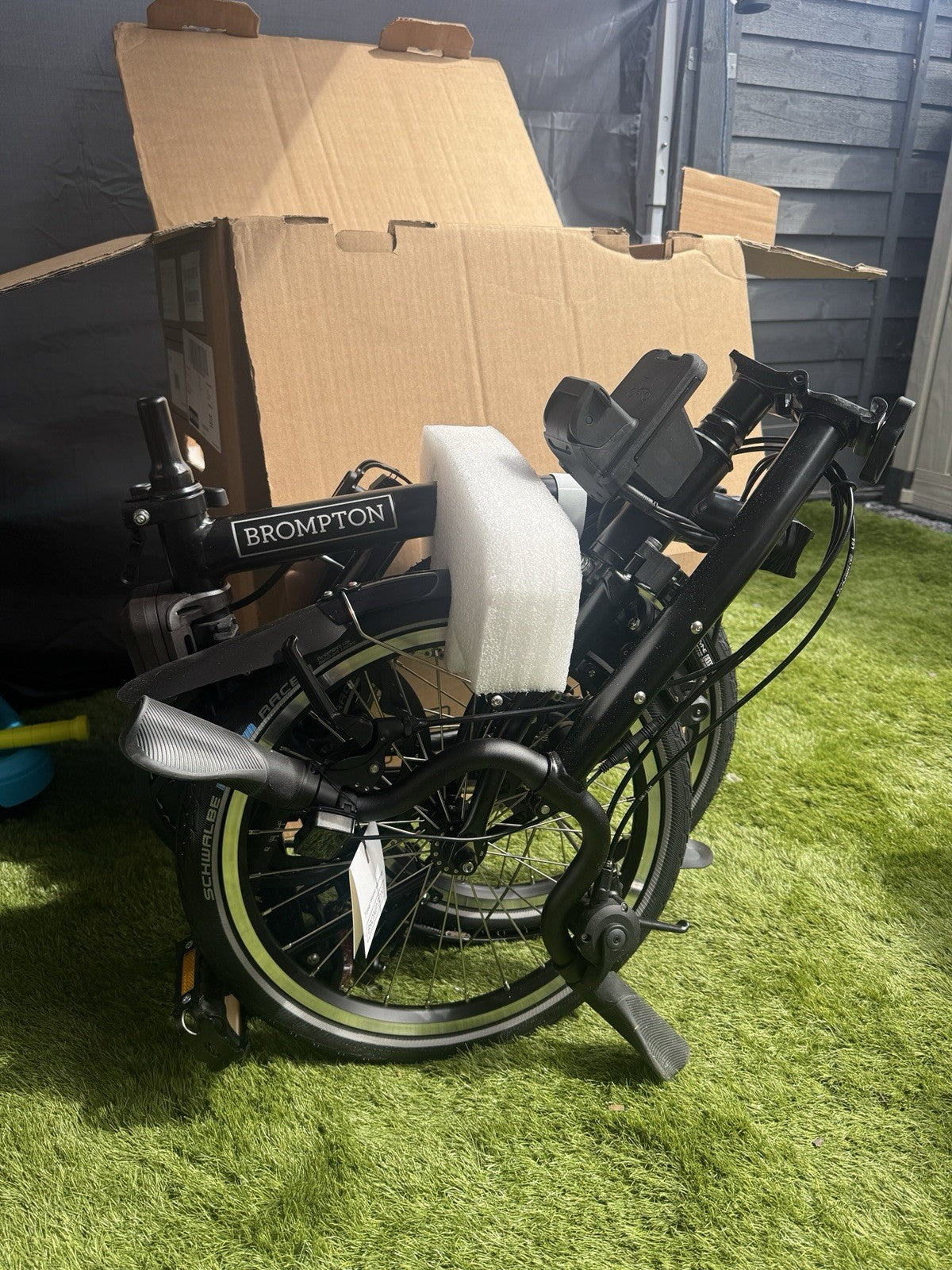 Brompton  C Line 4 Speed - e-Motiq system 2026 - Folding Bike High bar Black NEW