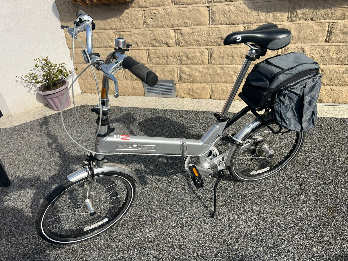 2 x Giant Halfway Folding Bike 20'' Wheels 7-Speed silver frame
