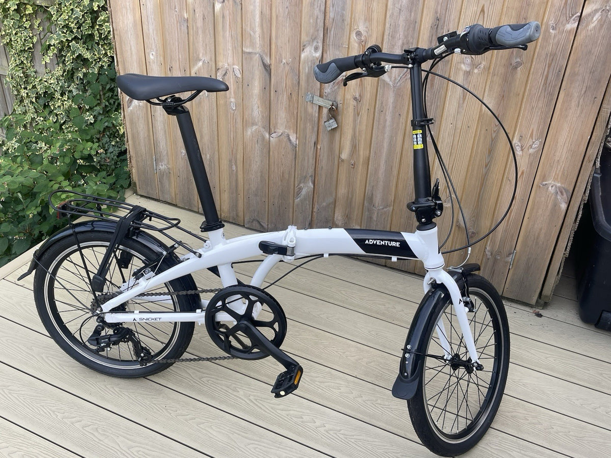 Snicket Adventure 20in Folding Bike 5-Speed Rear Rack Mudguards White/Black