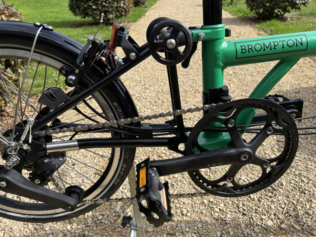 NEW 2026 Brompton C Line 12-Speed Folding Bike Low bar palm green/black
