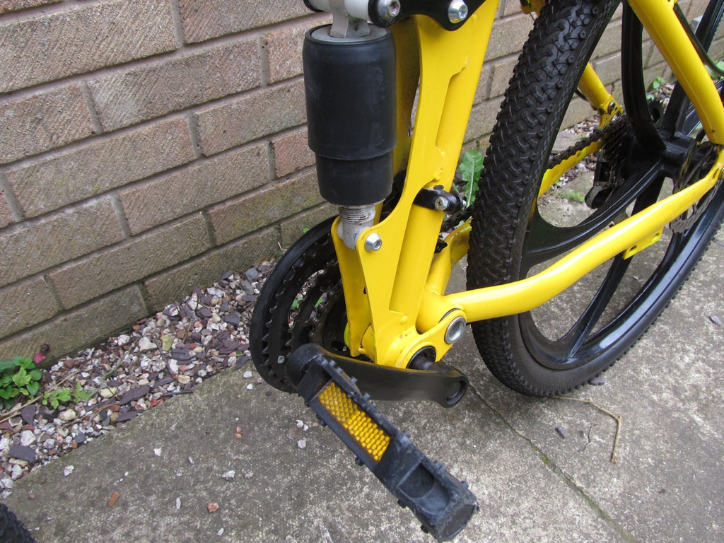 BIKE MOUNTAIN BI FOLD  DISC BRAKES 26" WHEELS UNISEX-GOOD CONDITION