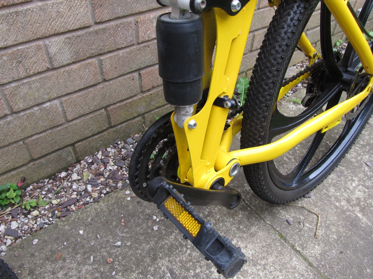 BIKE MOUNTAIN BI FOLD  DISC BRAKES 26" WHEELS UNISEX-GOOD CONDITION