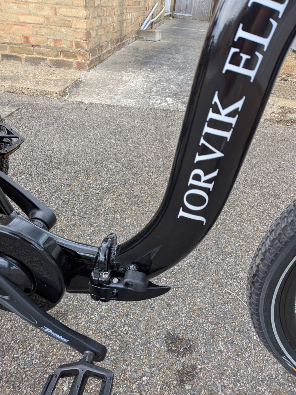 Jorvik Jet E 24 Folding E L E C T R I C Tricycle,24" WHEELS, EX Display Model