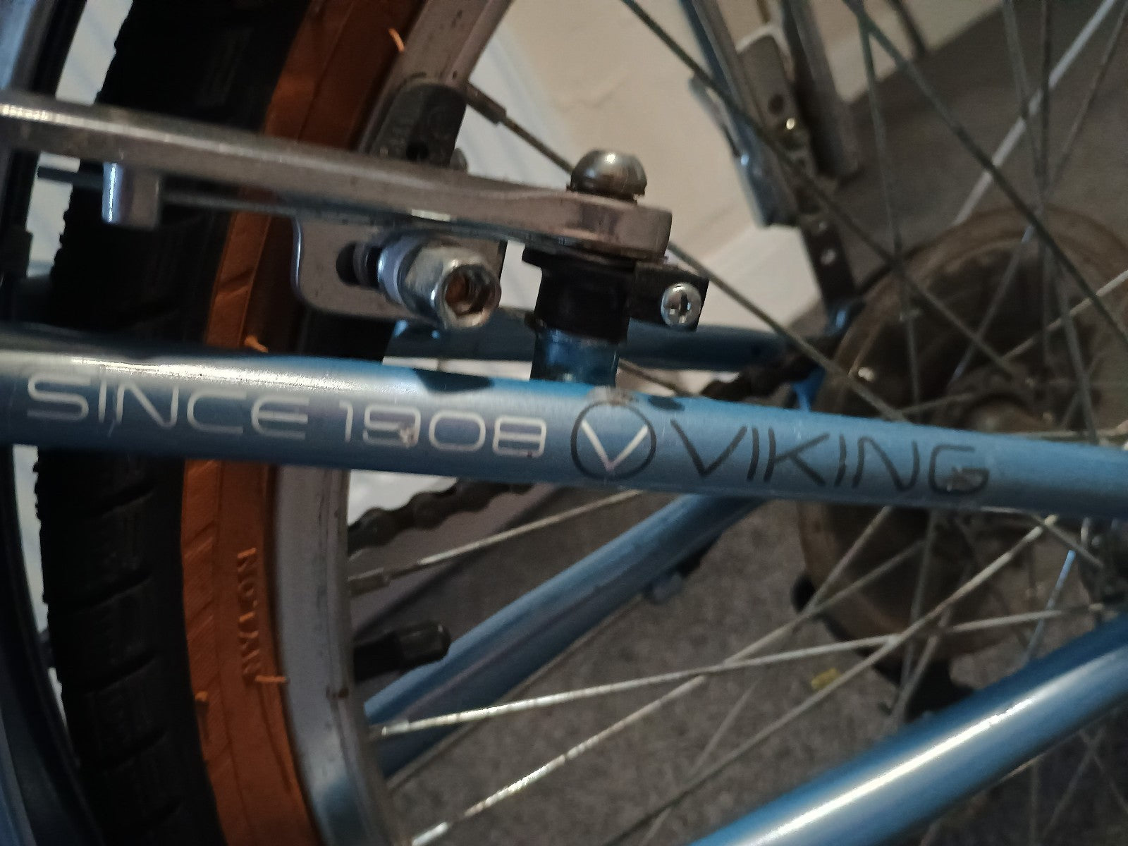 Viking folding bicycle 6 speed 20 inch wheels