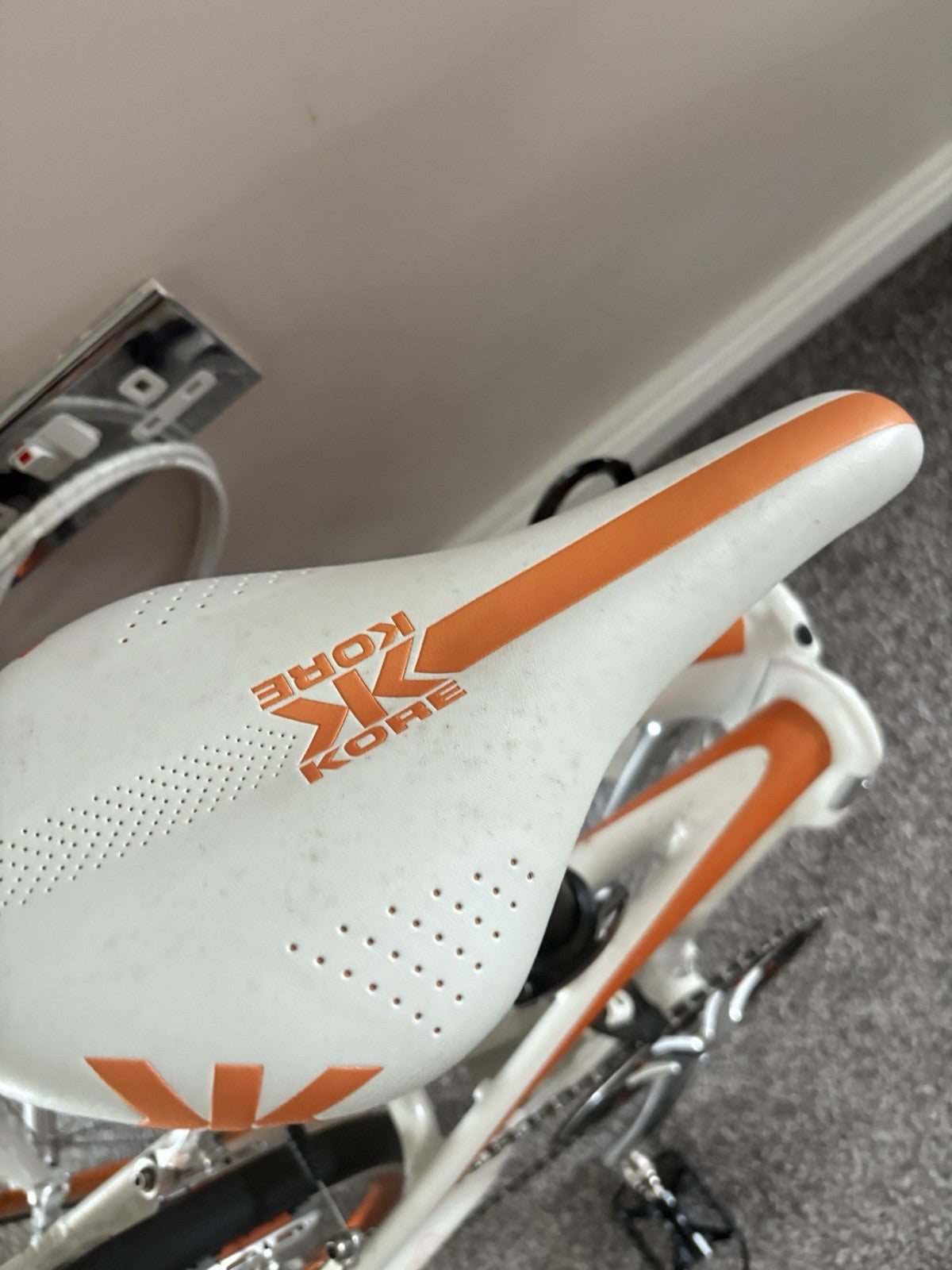 Tern Verge Folding Bike 20in Wheels Small Frame White/Orange Rim Brakes