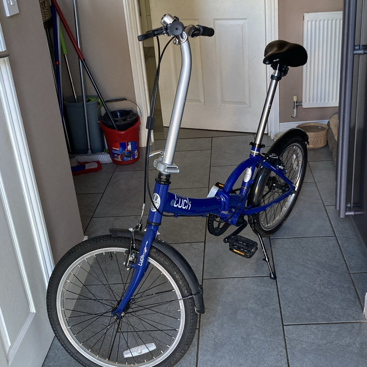 Apollo Tuck 20in Folding Bike Blue/Silver 1 Speed Caliper Brakes Mudguards