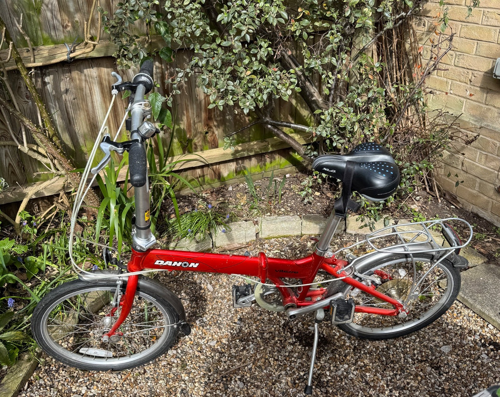Dahon Vitesse Aluminium Folding Bicycle  7 Speed HUB Gears VGC