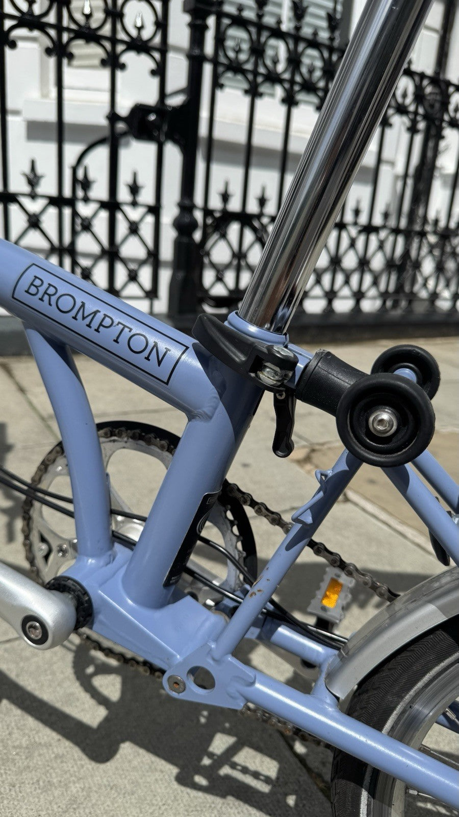 Brompton Folding Bike 3-Speed cloud blue