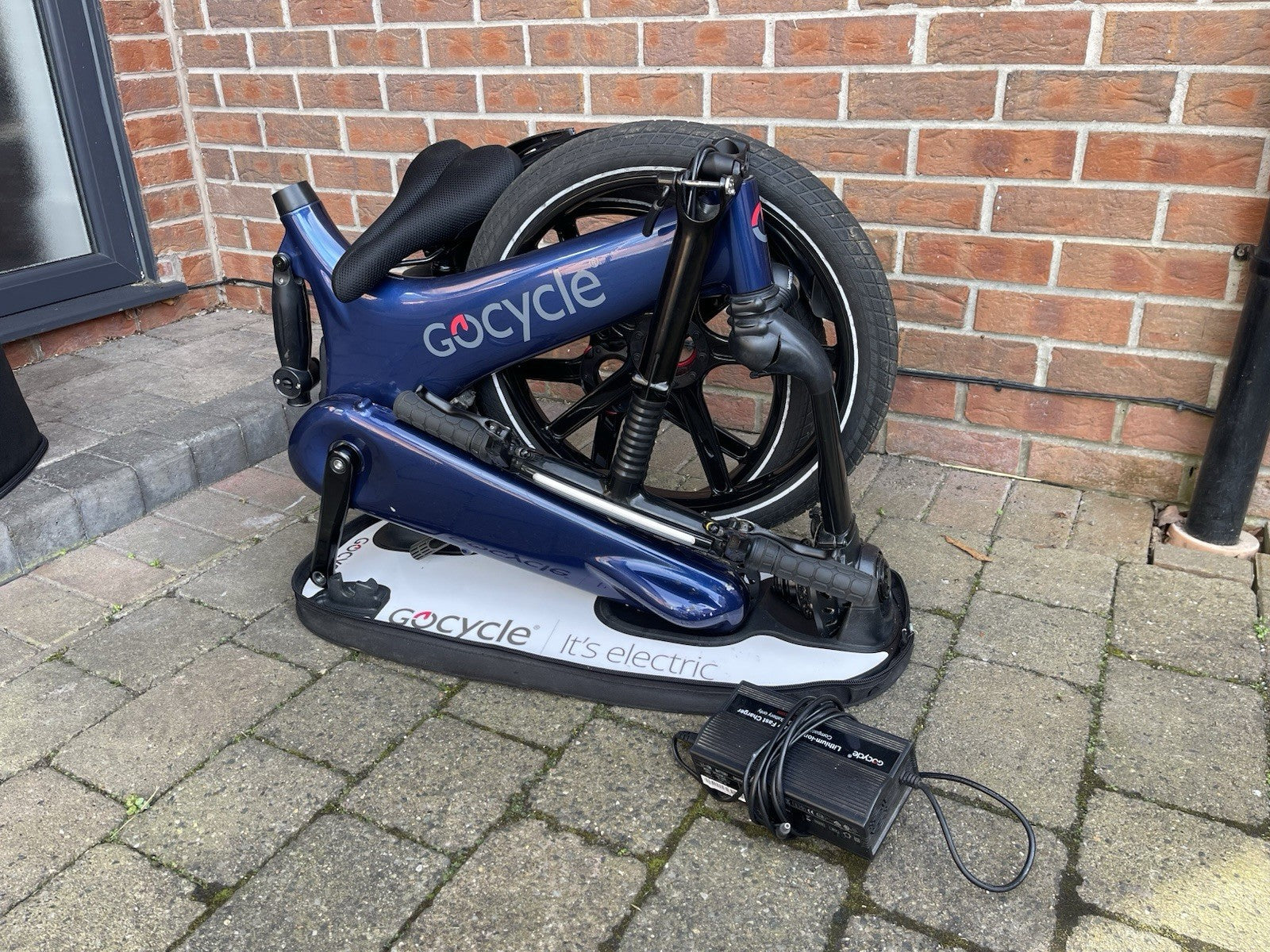 Go Cycle GX 2020 Folding Bike with portable docking station