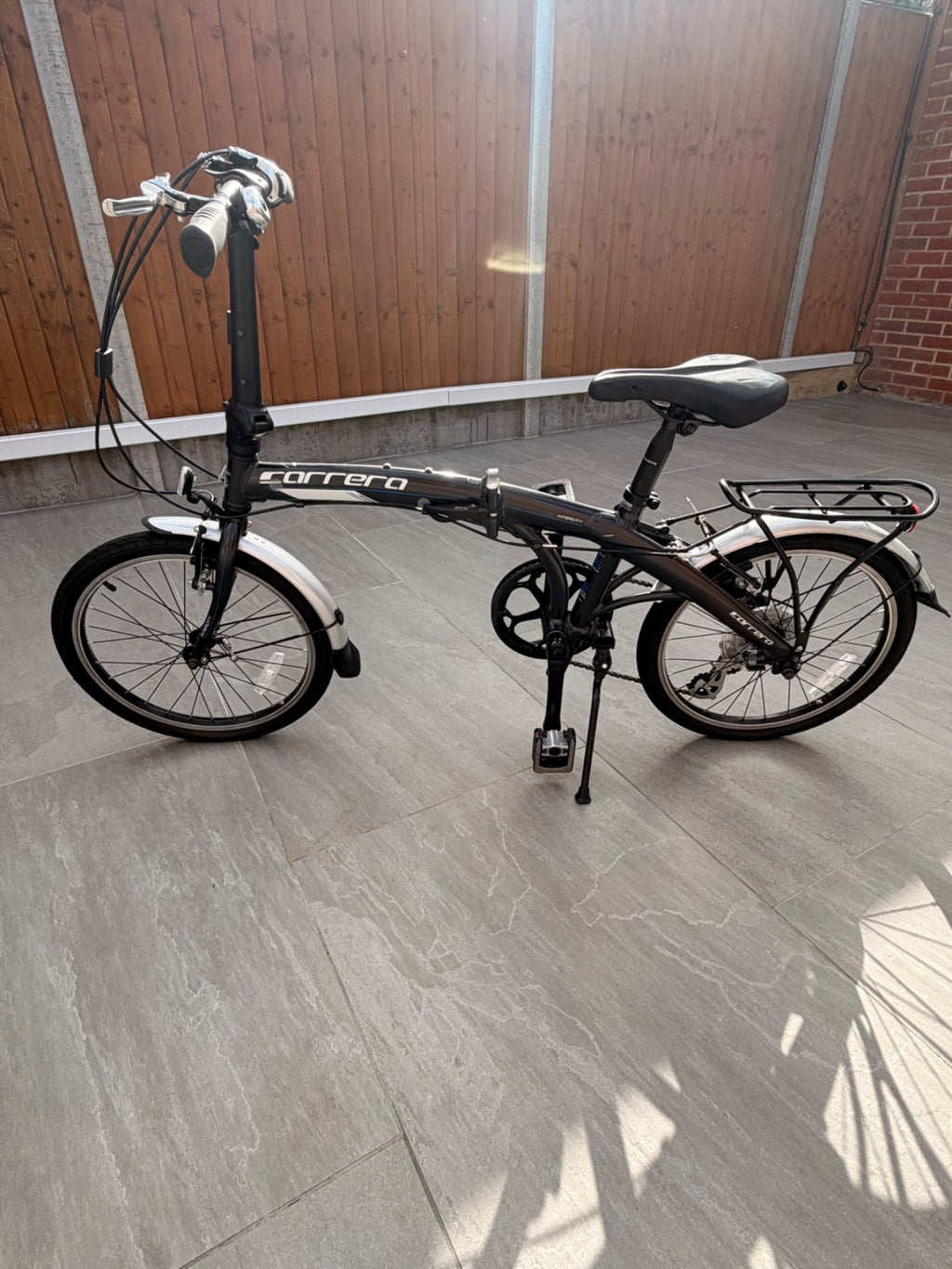 Carrera Intercity Folding Bike unisex  20" Wheels - Hardly used! Mint condition