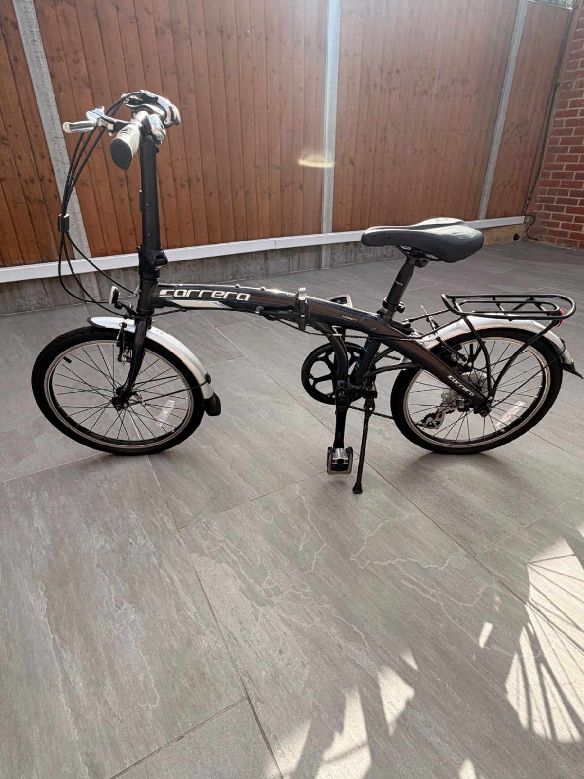 Carrera Intercity Folding Bike unisex  20" Wheels - Hardly used! Mint condition
