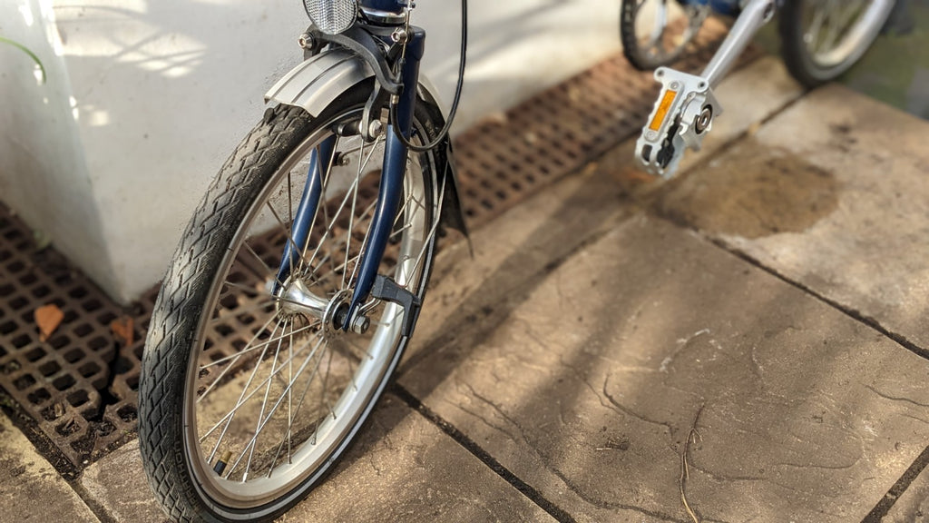 Brompton M6L, C-line, Folding 6 Speed, Bike Dark Blue (less than 100 miles)