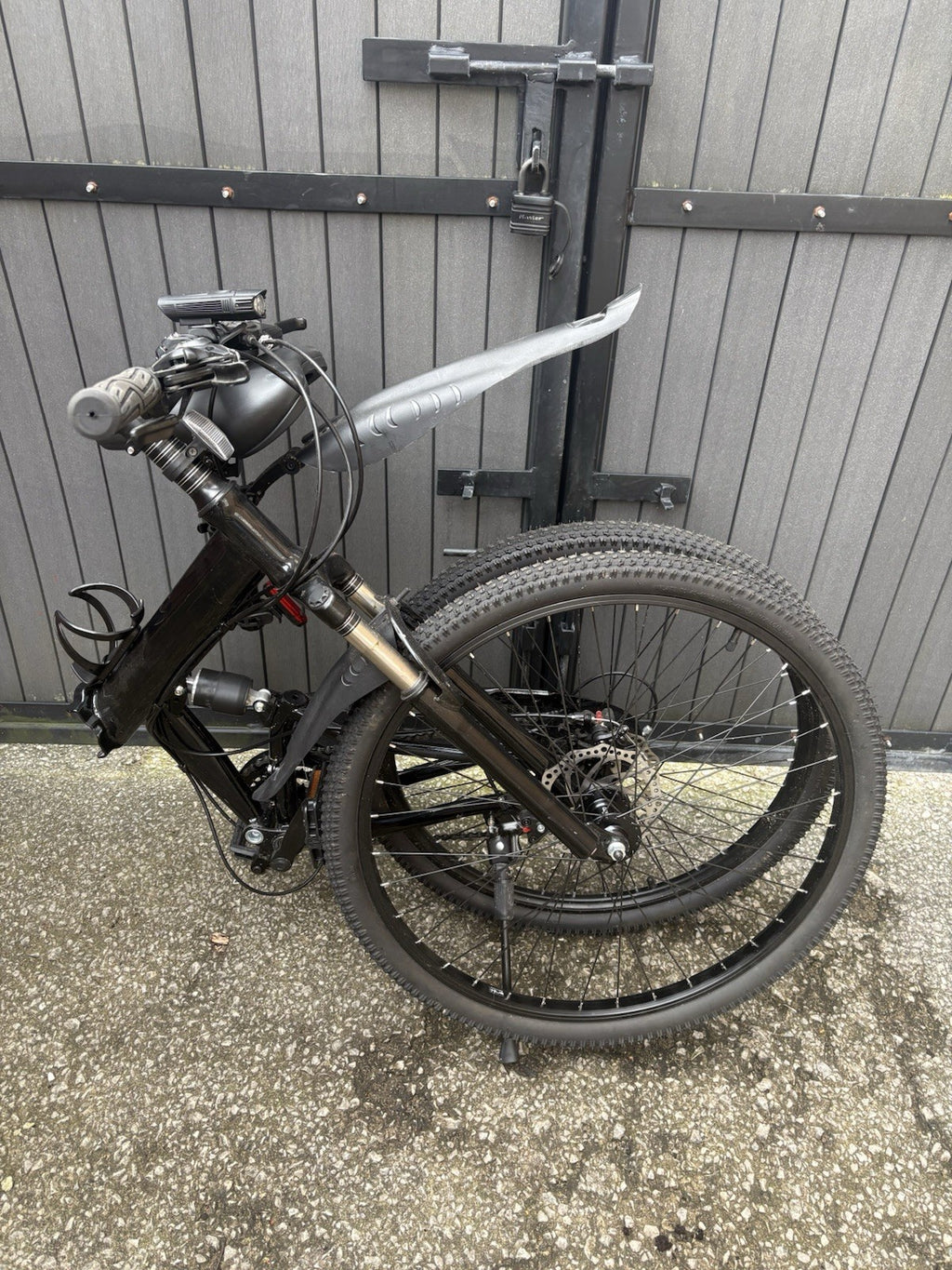 Folding mountain bike