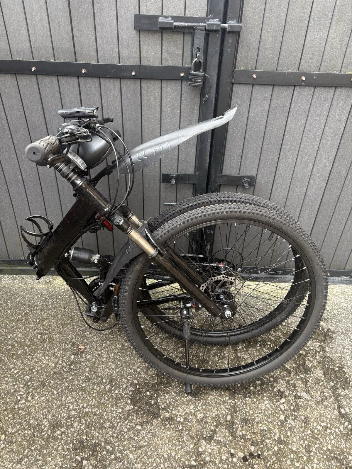 Folding mountain bike