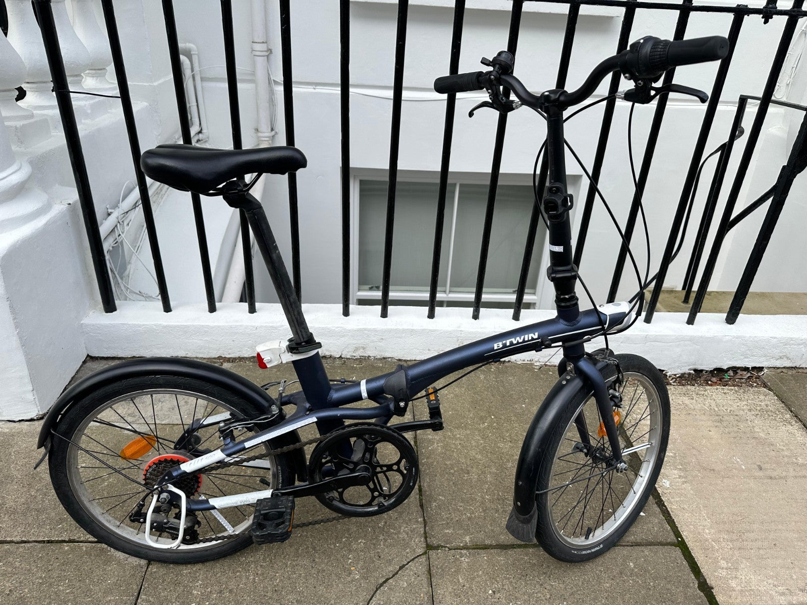 Btwin Tilt 500 Folding Bike – 2020 Model 7-Speed Dark Blue Excellent Condition